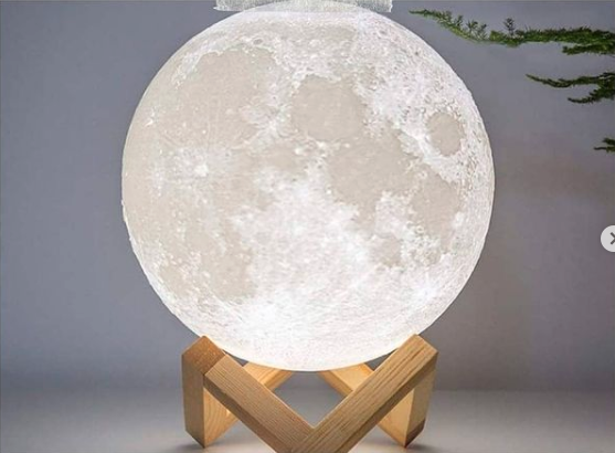 Lámpara luna. Impresionante lámpara de diseño inspirada en la luna